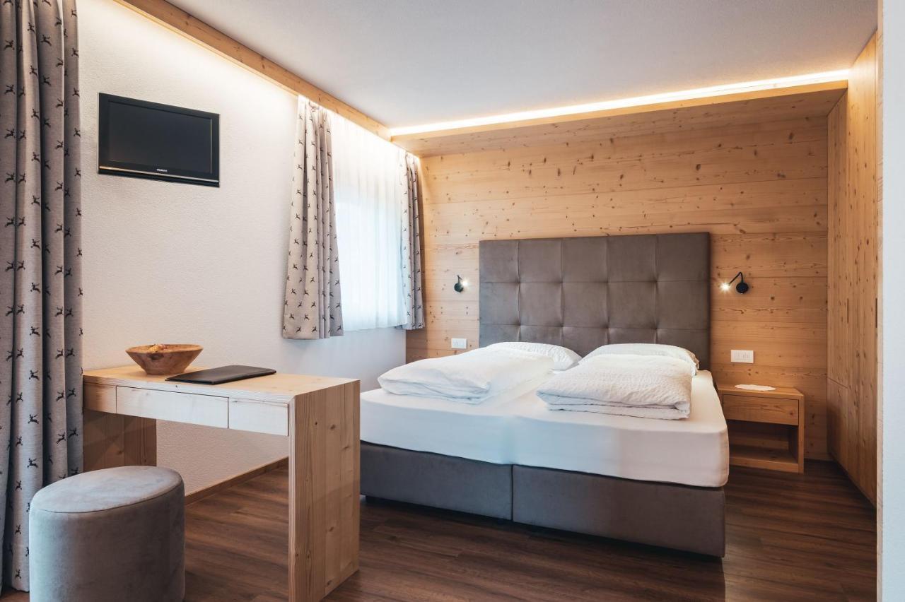 Garnì Iosc Hotel San Vigilio Di Marebbe Ngoại thất bức ảnh