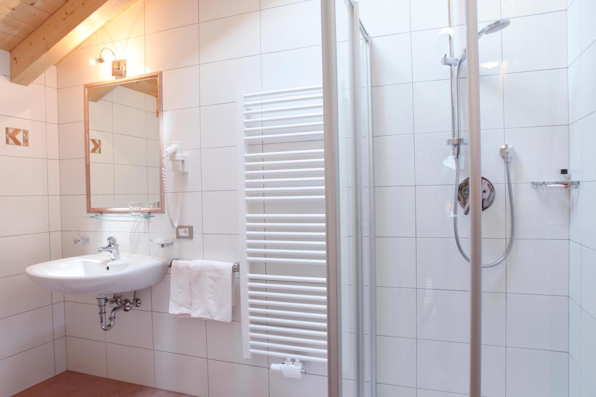 Garnì Iosc Hotel San Vigilio Di Marebbe Ngoại thất bức ảnh