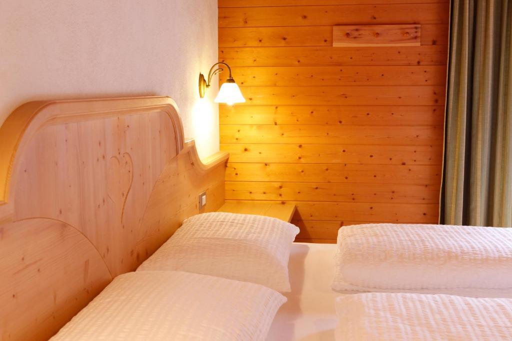 Garnì Iosc Hotel San Vigilio Di Marebbe Ngoại thất bức ảnh